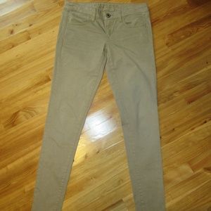 American Eagle Outfitters sz 4 Khaki Pants
